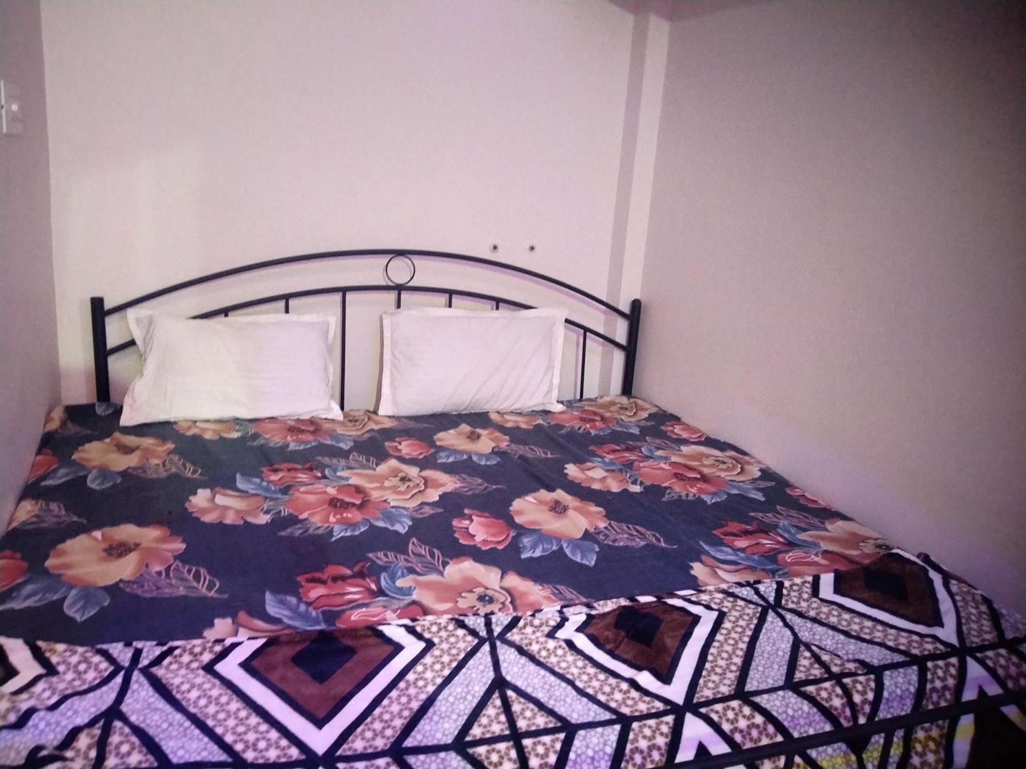 Shivlok Guest House Ujjain Buitenkant foto