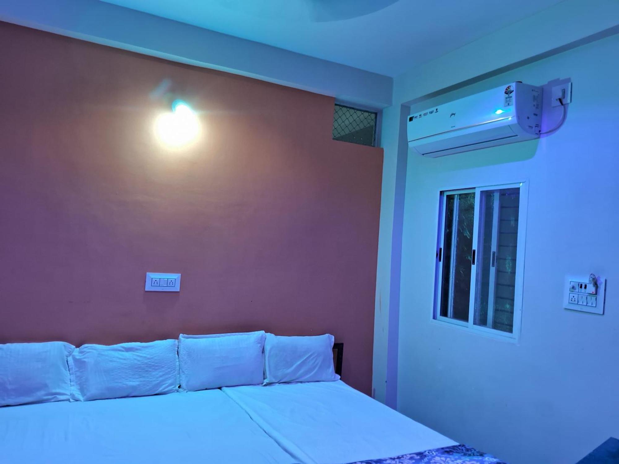 Shivlok Guest House Ujjain Buitenkant foto